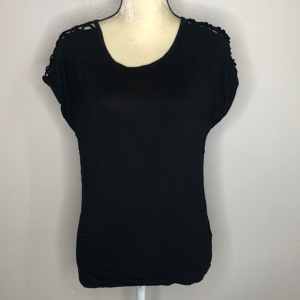 Short sleeve tee